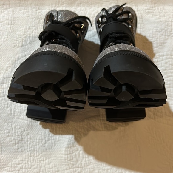 Moncler Carol hiking boot. Brand new in original box 9.5 - Picture 14 of 16